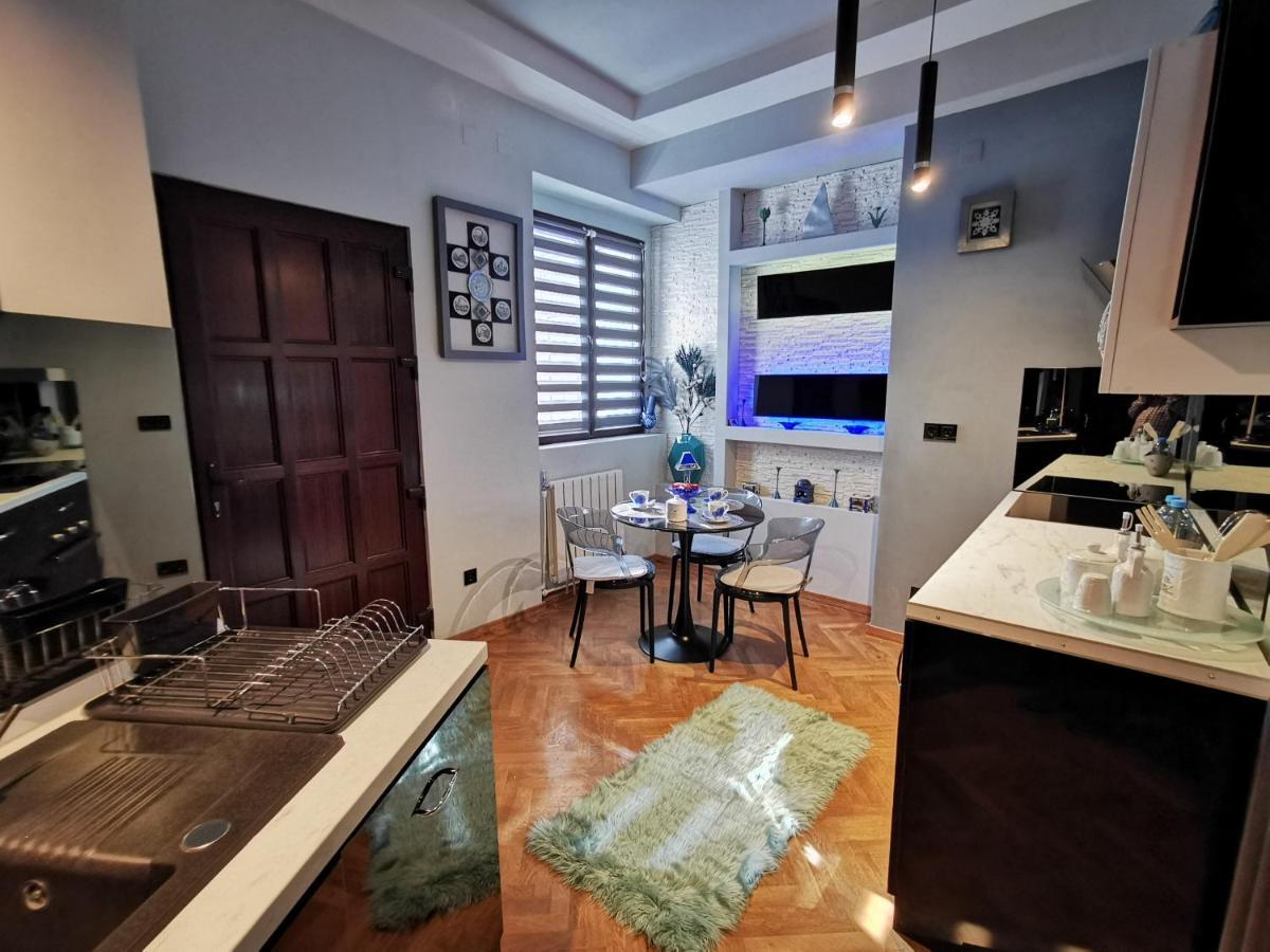 Crystal Central Apartment Brassó Kültér fotó