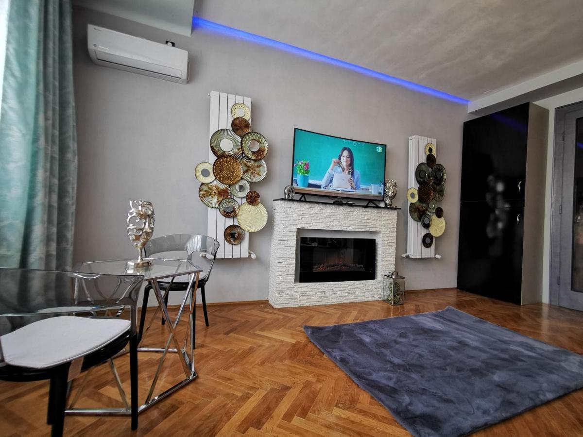 Crystal Central Apartment Brassó Kültér fotó