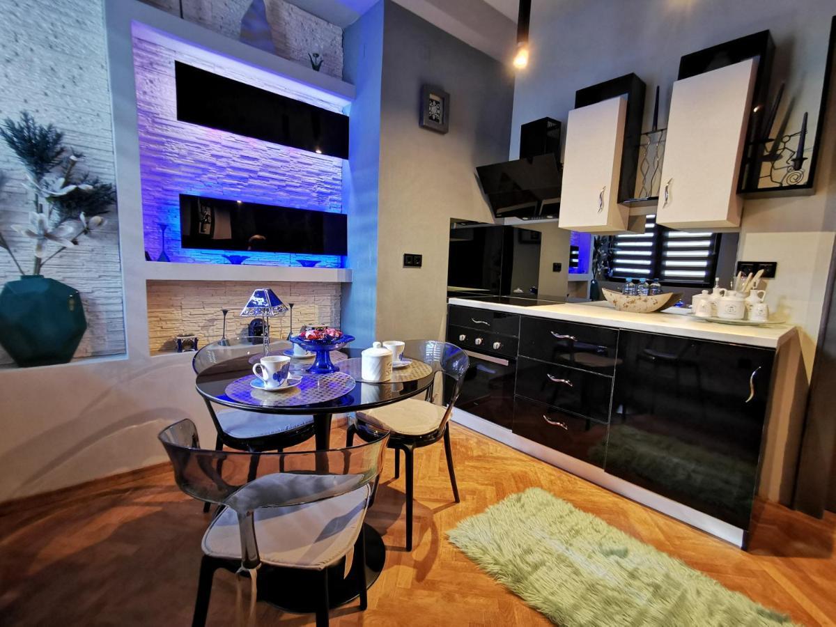 Crystal Central Apartment Brassó Kültér fotó