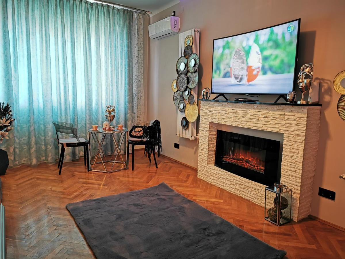 Crystal Central Apartment Brassó Kültér fotó