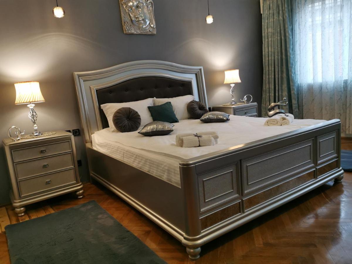Crystal Central Apartment Brassó Kültér fotó