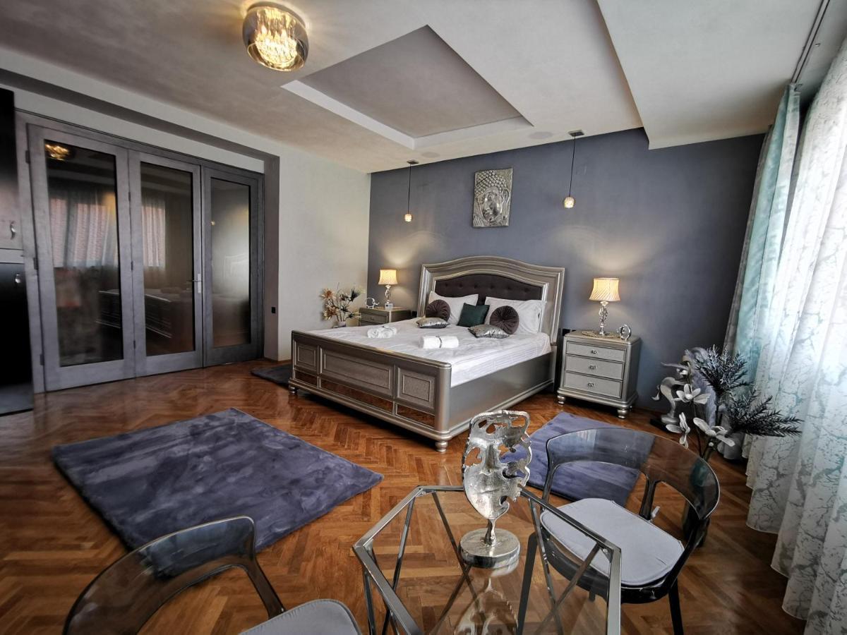 Crystal Central Apartment Brassó Kültér fotó
