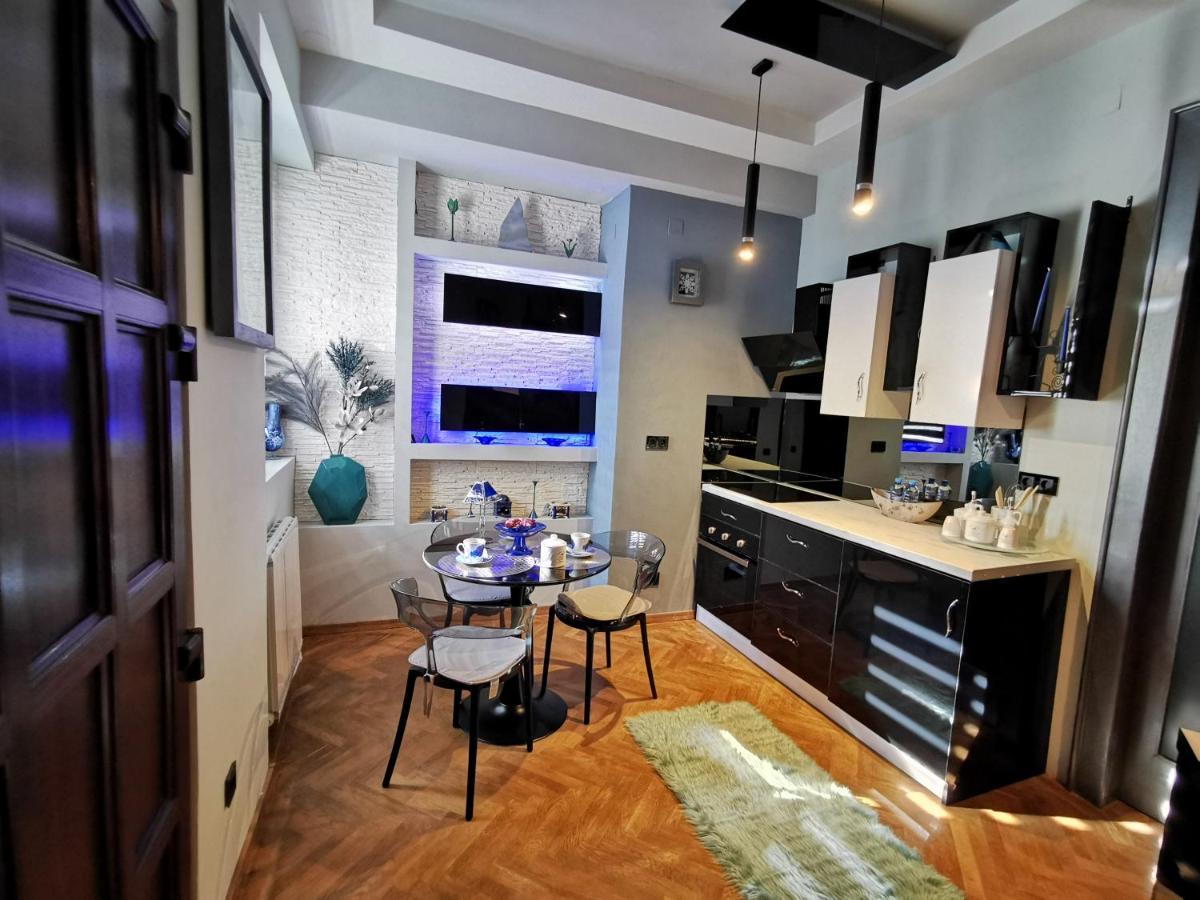 Crystal Central Apartment Brassó Kültér fotó